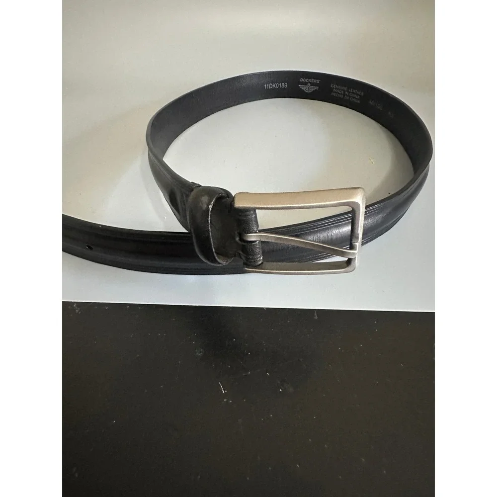 Dockers Mens Black Genuine Leather Belt Silver Buckle 40 100 11DK0189